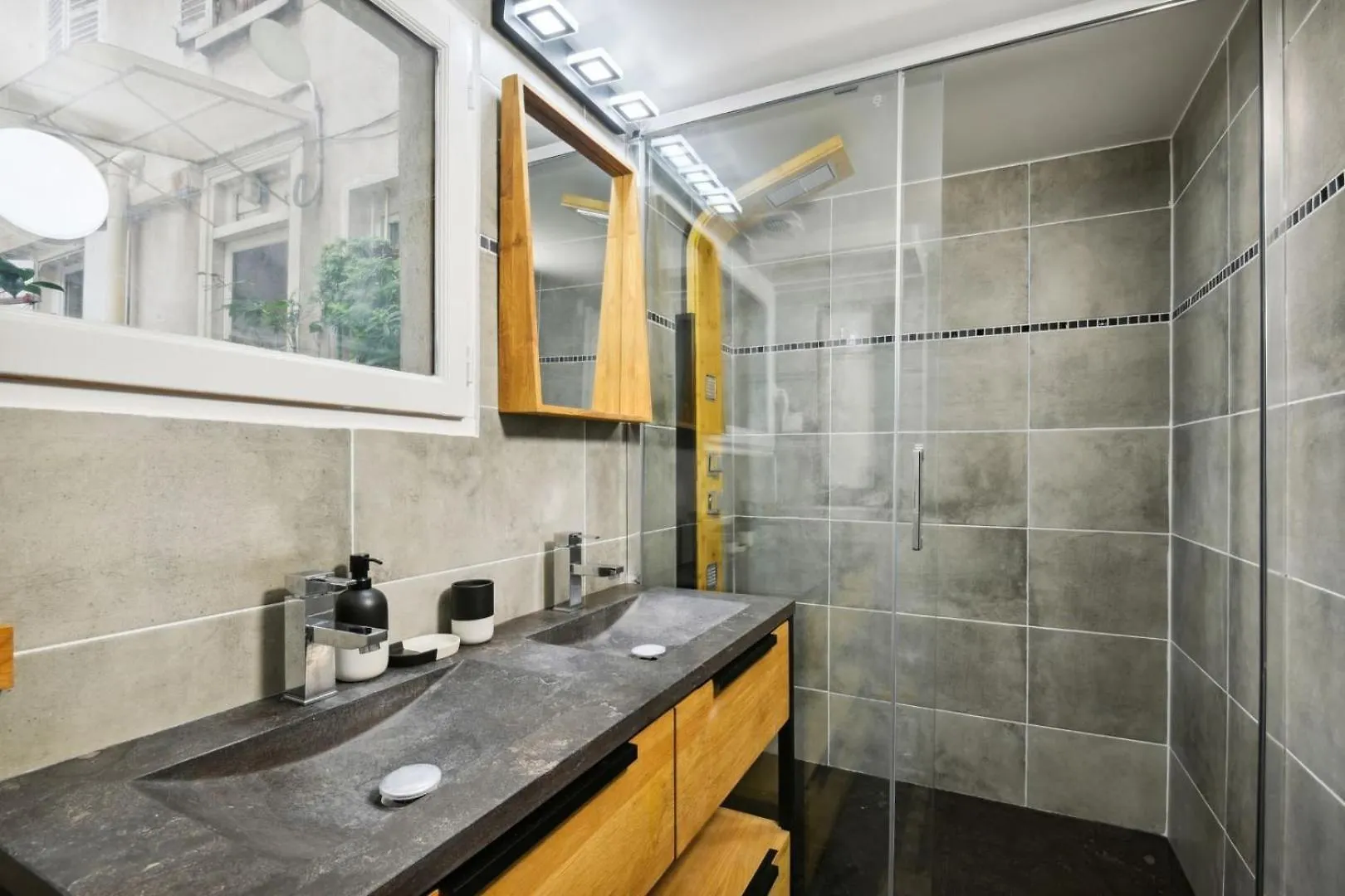 Apartment 257 Pouchet - Superbe A *